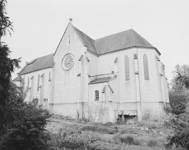 Extérieur : façade latérale droite. © Yves Sancey / Région Bourgogne-Franche-Comté, Inventaire du patrimoine - 1975