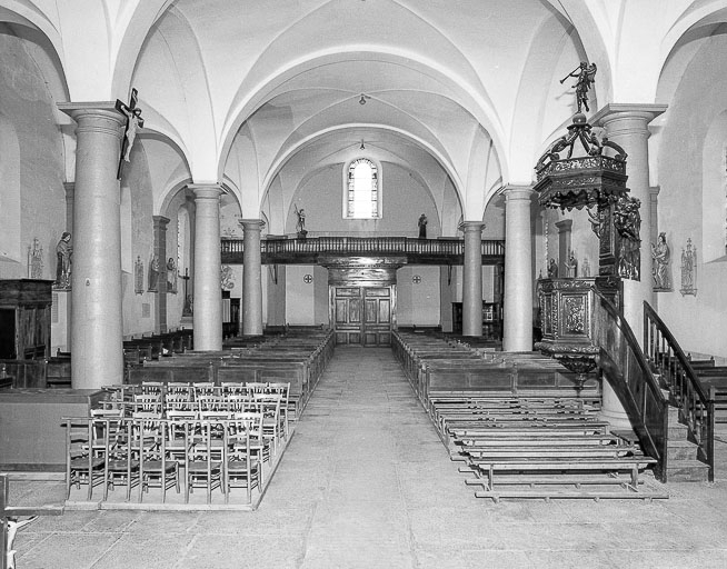 Nef vue du choeur. © Yves Sancey / Région Bourgogne-Franche-Comté, Inventaire du patrimoine - 1975