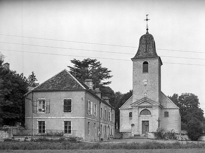 Façade antérieure. © Yves Sancey / Région Bourgogne-Franche-Comté, Inventaire du patrimoine - 1975