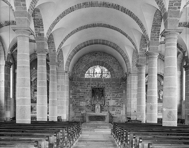 Choeur vu de la nef. © Yves Sancey / Région Bourgogne-Franche-Comté, Inventaire du patrimoine - 1975