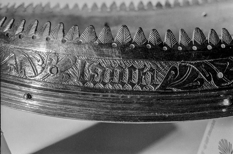 Détail : la couronne © Yves Sancey / Région Bourgogne-Franche-Comté, Inventaire du patrimoine - 1975