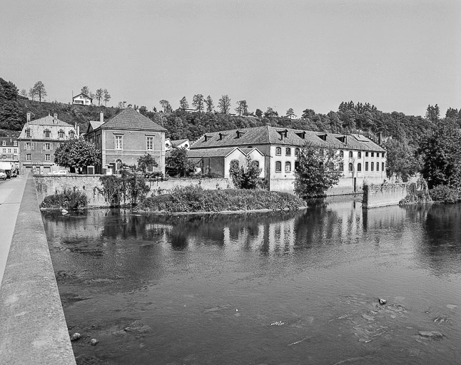 Vue générale avec la fabrique. © Bernard Lardière / Région Bourgogne-Franche-Comté, Inventaire du patrimoine - 1976