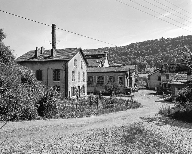 Vue d'ensemble. © Bernard Lardière / Région Bourgogne-Franche-Comté, Inventaire du patrimoine - 1976 Vue d'ensemble. © Bernard Lardière / Région Bourgogne-Franche-Comté, Inventaire du patrimoine - 1976