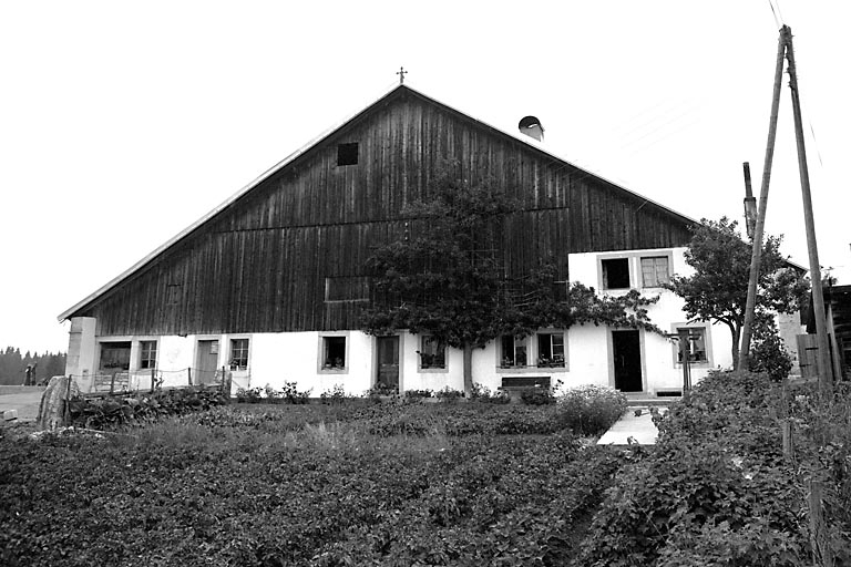 Façade antérieure. © Dominique Humbert / Région Bourgogne-Franche-Comté, Inventaire du patrimoine - 1976
