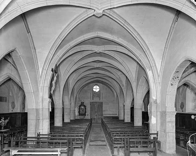La nef vue depuis le choeur. © Yves Sancey / Région Bourgogne-Franche-Comté, Inventaire du patrimoine - 1976