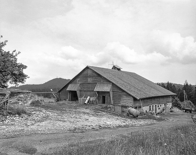 Façade postérieure. © Dominique Humbert / Région Bourgogne-Franche-Comté, Inventaire du patrimoine - 1976