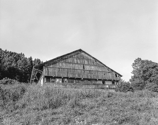 Ferme située au lieu-dit Les Pargots : façade antérieure. © Dominique Humbert / Région Bourgogne-Franche-Comté, Inventaire du patrimoine - 1976