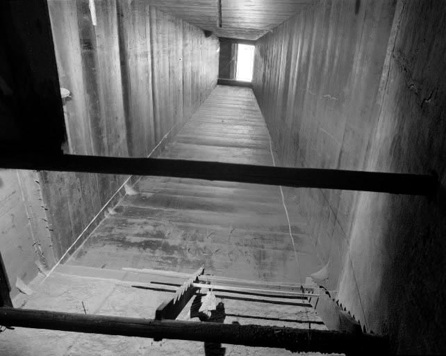 Intérieur : hotte du tué. © Dominique Humbert / Région Bourgogne-Franche-Comté, Inventaire du patrimoine - 1976