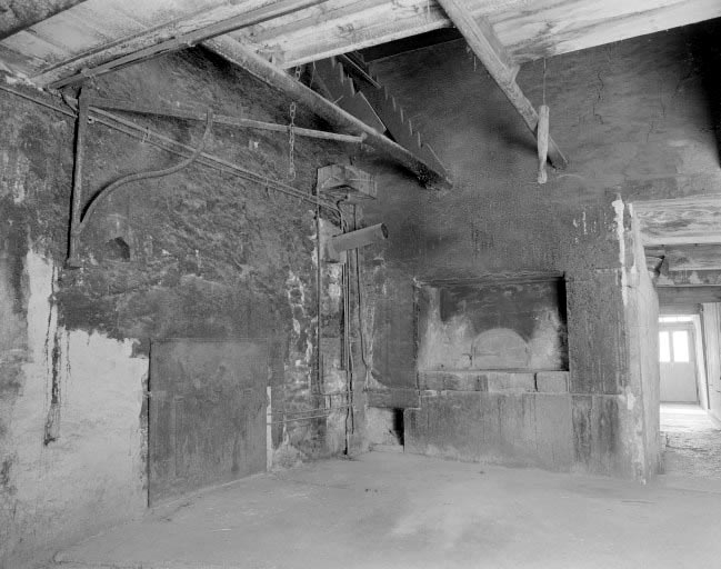 Intérieur : pièce du tué. © Dominique Humbert / Région Bourgogne-Franche-Comté, Inventaire du patrimoine - 1976