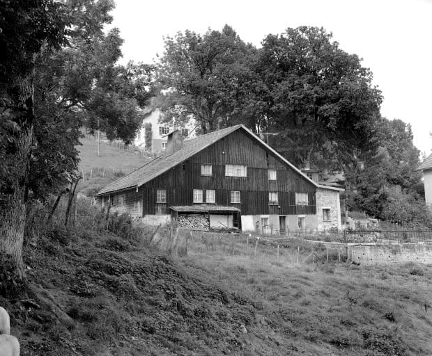 Les Cordiers : vue depuis le Nord Ouest. © Yves Sancey / Région Bourgogne-Franche-Comté, Inventaire du patrimoine - 1976