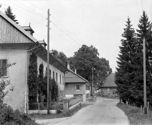 Fermes 13-14et15. © Yves Sancey / Région Bourgogne-Franche-Comté, Inventaire du patrimoine - 1976 Fermes 13-14et15. © Yves Sancey / Région Bourgogne-Franche-Comté, Inventaire du patrimoine - 1976