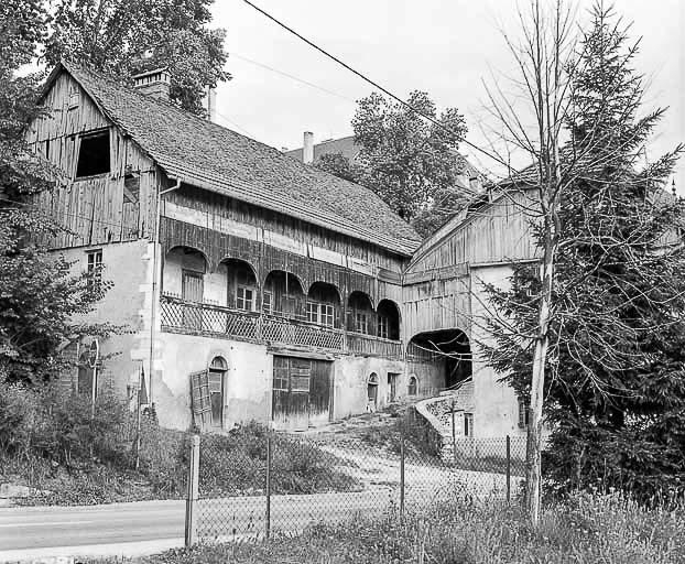 Détail : la galerie. © Dominique Humbert / Région Bourgogne-Franche-Comté, Inventaire du patrimoine - 1976