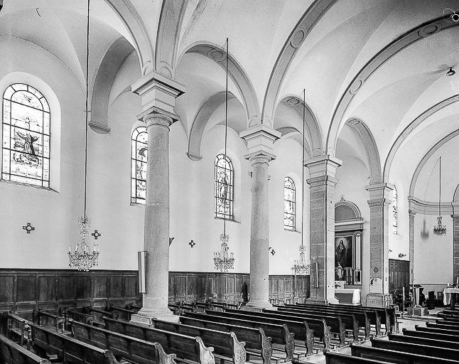 Intérieur : élévation gauche de la nef. © Yves Sancey / Région Bourgogne-Franche-Comté, Inventaire du patrimoine - 1976