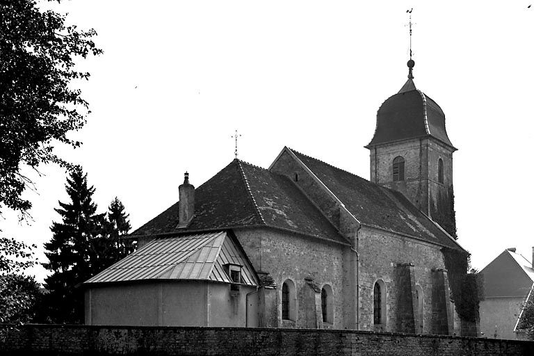 Face latérale gauche vue de trois quarts gauche. © Yves Sancey / Région Bourgogne-Franche-Comté, Inventaire du patrimoine - 1976