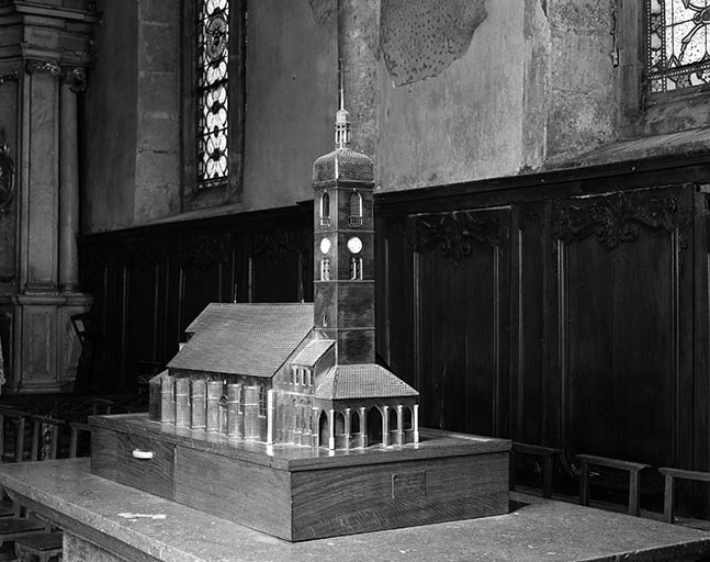 Maquette de l'église : vue d'ensemble.Maquette réalisée en 1959 par Marcel Réilé et conservée dans l'église. © Dominique Humbert / Région Bourgogne-Franche-Comté, Inventaire du patrimoine - 1976