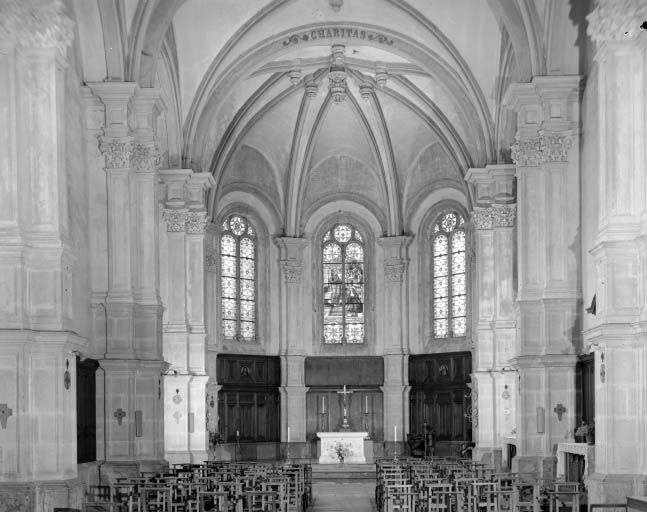 Intérieur : le choeur. © Yves Sancey / Région Bourgogne-Franche-Comté, Inventaire du patrimoine - 1976