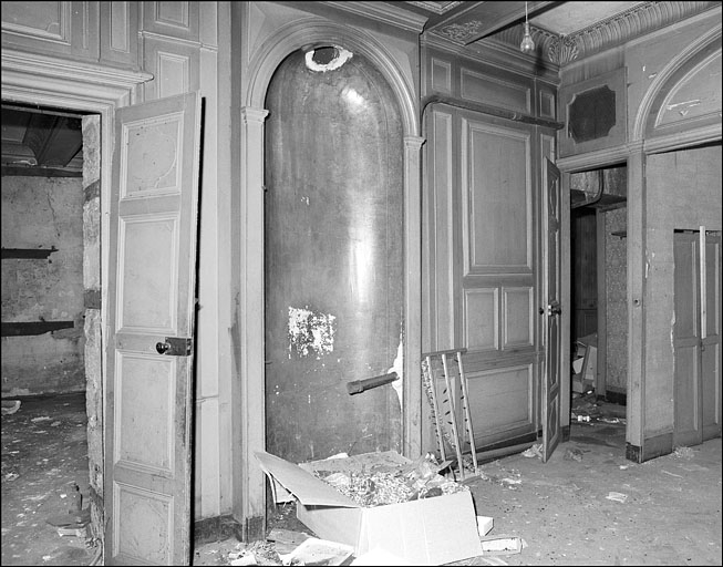 Intérieur : détail d'une niche de poêle. © Yves Sancey / Région Bourgogne-Franche-Comté, Inventaire du patrimoine - 1976