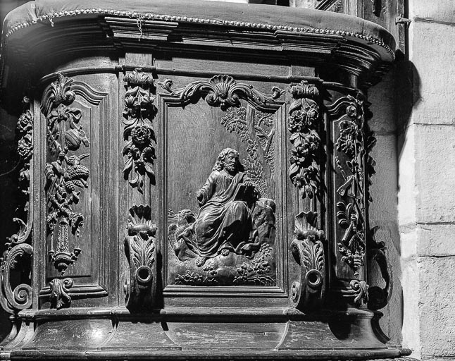 3e panneau de la cuve : saint Jean. © Yves Sancey / Région Bourgogne-Franche-Comté, Inventaire du patrimoine - 1976