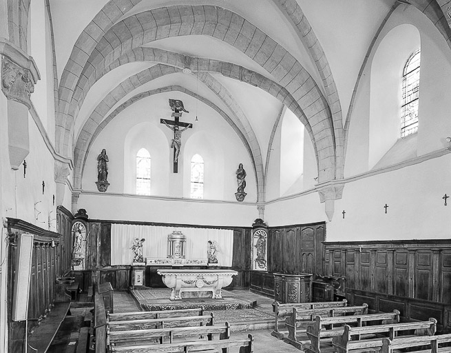 Intérieur : choeur, élévation droite. © Yves Sancey / Région Bourgogne-Franche-Comté, Inventaire du patrimoine - 1976