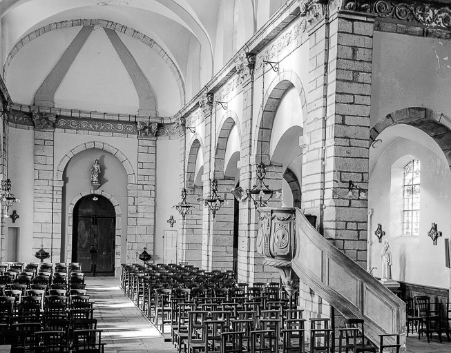 Vue de la nef. © Yves Sancey / Région Bourgogne-Franche-Comté, Inventaire du patrimoine - 1976