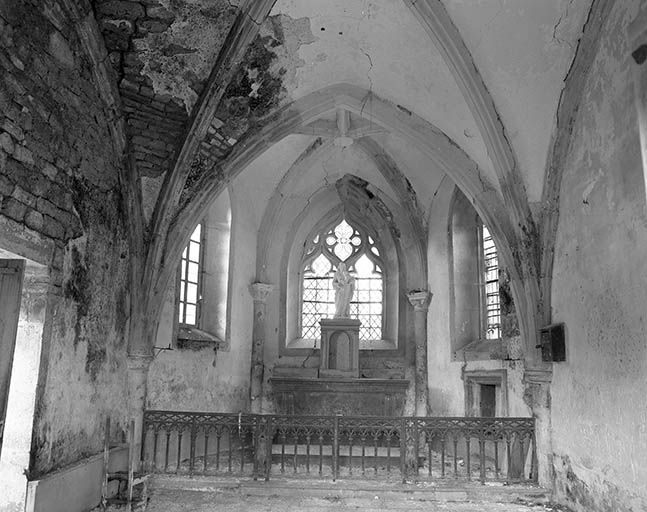 Intérieur de la chapelle : le choeur. © Yves Sancey / Région Bourgogne-Franche-Comté, Inventaire du patrimoine - 1977