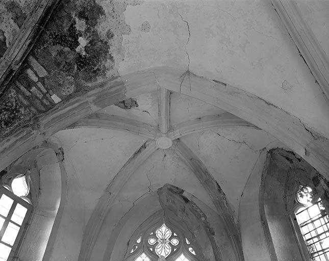 Intérieur de la chapelle : voûte du choeur. © Yves Sancey / Région Bourgogne-Franche-Comté, Inventaire du patrimoine - 1977