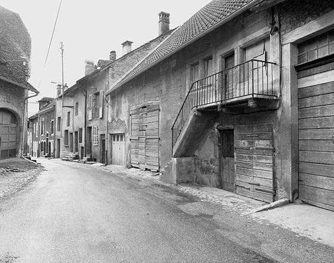 Maisons n° 6 et n° 8 rue du Champliman. © Yves Sancey / Région Bourgogne-Franche-Comté, Inventaire du patrimoine - 1977