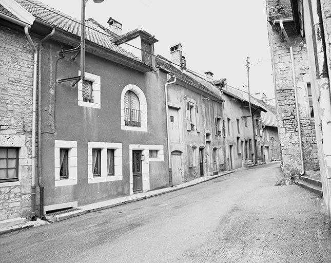 Maisons 16 et 14 rue du Champliman. © Yves Sancey / Région Bourgogne-Franche-Comté, Inventaire du patrimoine - 1977