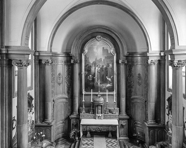 Chapelle de l'hôpital : vue de l'autel depuis la tribune. © Yves Sancey / Région Bourgogne-Franche-Comté, Inventaire du patrimoine - 1977