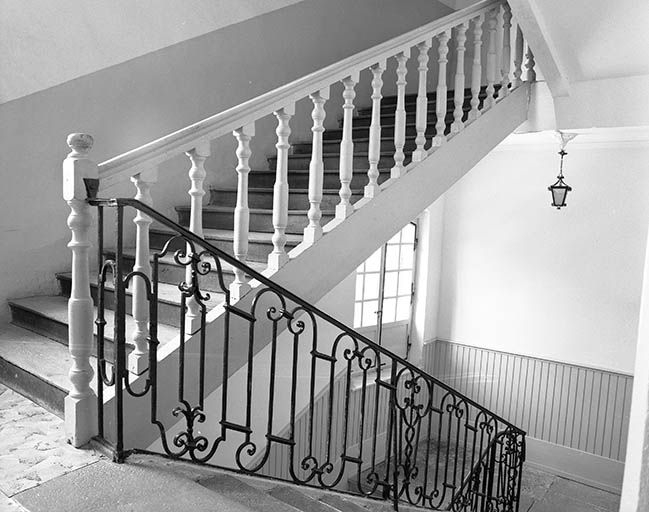 Intérieur, escalier : 3ème volée. © Yves Sancey / Région Bourgogne-Franche-Comté, Inventaire du patrimoine - 1977