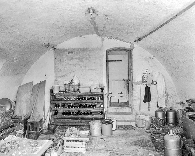Ferme n° 16 : cave. © Dominique Dominguez / Région Bourgogne-Franche-Comté, Inventaire du patrimoine - 1977