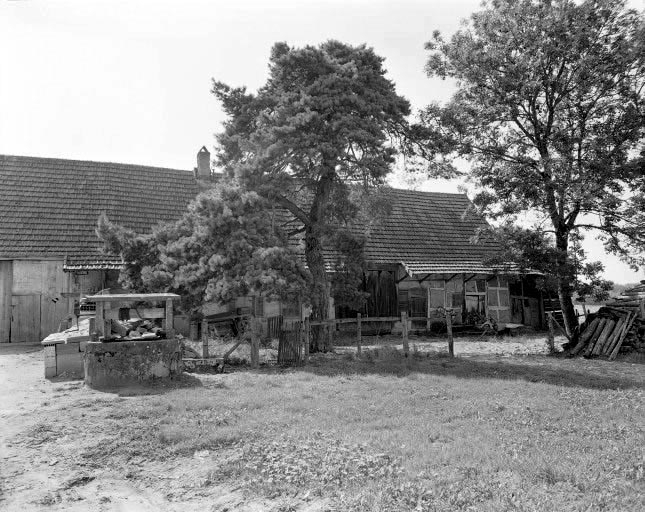 Façade antérieure. © Dominique Dominguez / Région Bourgogne-Franche-Comté, Inventaire du patrimoine - 1977