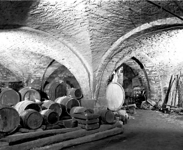 Vue de la cave voûtée. © Yves Sancey / Région Bourgogne-Franche-Comté, Inventaire du patrimoine - 1977
