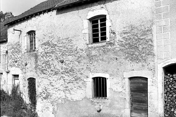 Façade antérieure. © Yves Sancey / Région Bourgogne-Franche-Comté, Inventaire du patrimoine - 1977