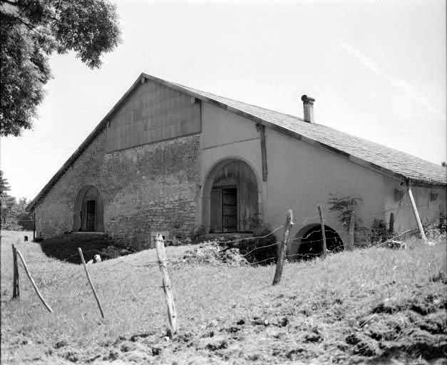 Façade postérieure. © Yves Sancey / Région Bourgogne-Franche-Comté, Inventaire du patrimoine - 1978