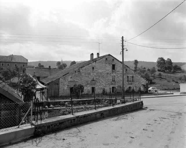 Pignon antérieur. © Bernard Lardière / Région Bourgogne-Franche-Comté, Inventaire du patrimoine - 1978