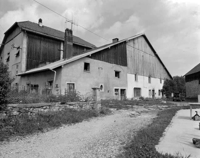 Vue de trois quarts. © Bernard Lardière / Région Bourgogne-Franche-Comté, Inventaire du patrimoine - 1978