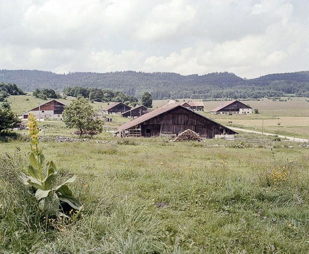 Vue du lieudit Aux Arces. © Yves Sancey / Région Bourgogne-Franche-Comté, Inventaire du patrimoine - 1978