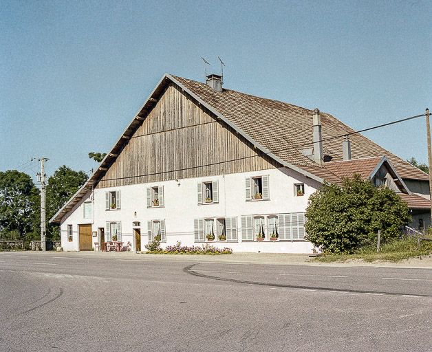 Ferme : façade antérieure. © Yves Sancey / Région Bourgogne-Franche-Comté, Inventaire du patrimoine - 1978
