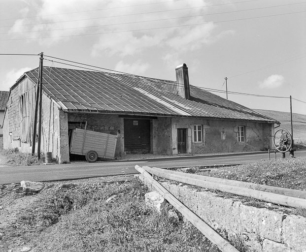 Façades antérieure et latérale gauche. © Yves Sancey / Région Bourgogne-Franche-Comté, Inventaire du patrimoine - 1978
