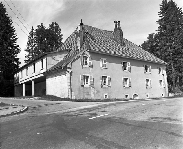 Vue d'ensemble, de trois quarts. © Yves Sancey / Région Bourgogne-Franche-Comté, Inventaire du patrimoine - 1978