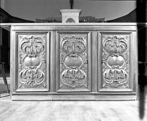 Trois des panneaux de la cuve. © Yves Sancey / Région Bourgogne-Franche-Comté, Inventaire du patrimoine - 1978
