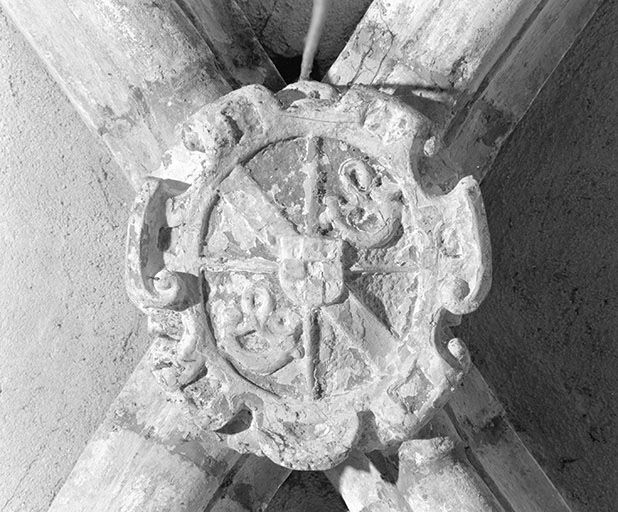 Clef de voûte du choeur. © Yves Sancey / Région Bourgogne-Franche-Comté, Inventaire du patrimoine - 1978