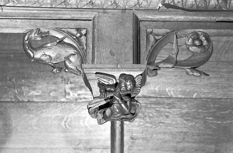 Statuette de la retombée n° 12 des stalles sud. © Yves Sancey / Région Bourgogne-Franche-Comté, Inventaire du patrimoine - 1978