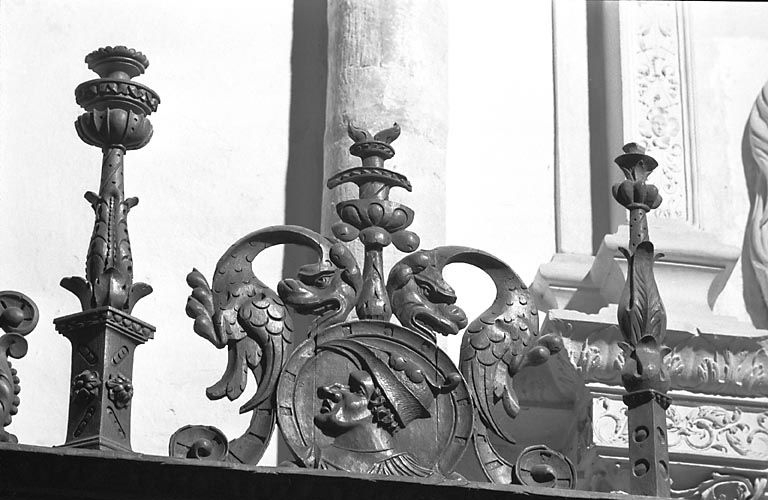 Couronnement n° 14 des stalles nord. © Yves Sancey / Région Bourgogne-Franche-Comté, Inventaire du patrimoine - 1978