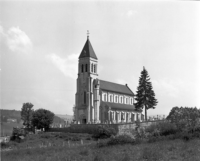 Vue de trois quarts droit. © Yves Sancey / Région Bourgogne-Franche-Comté, Inventaire du patrimoine - 1979