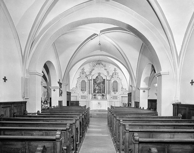 Intérieur : nef et choeur. © Yves Sancey / Région Bourgogne-Franche-Comté, Inventaire du patrimoine - 1979