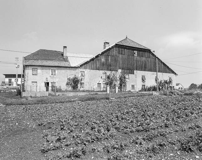 Pignon habitation. © Dominique Dominguez / Région Bourgogne-Franche-Comté, Inventaire du patrimoine - 1979