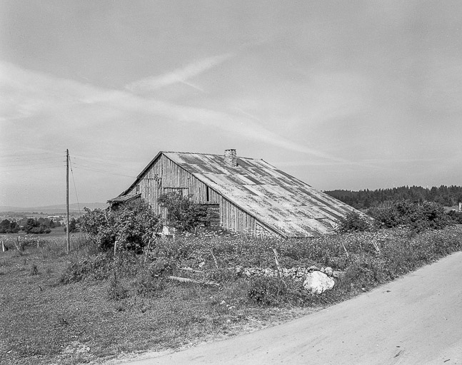 Vue de trois quarts. © Dominique Dominguez / Région Bourgogne-Franche-Comté, Inventaire du patrimoine - 1979