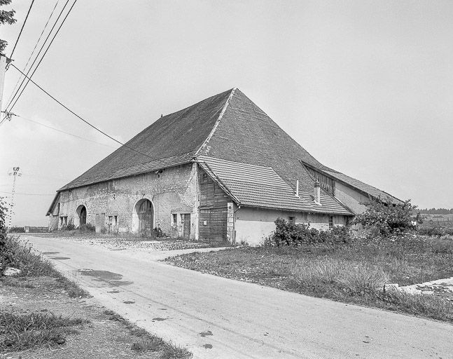 Façade sur rue. © Dominique Dominguez / Région Bourgogne-Franche-Comté, Inventaire du patrimoine - 1979